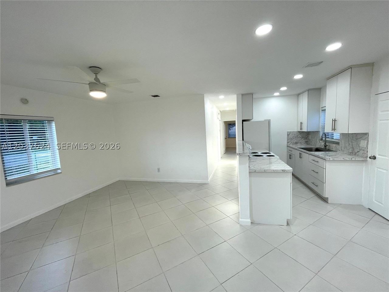 1501 Ne 173rd St - Photo 4 of 20