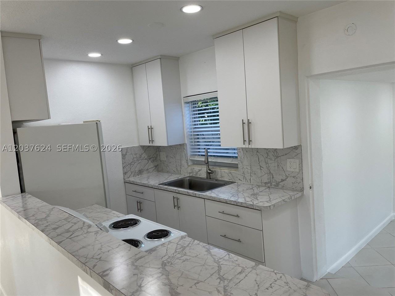 1501 Ne 173rd St - Photo 5 of 20