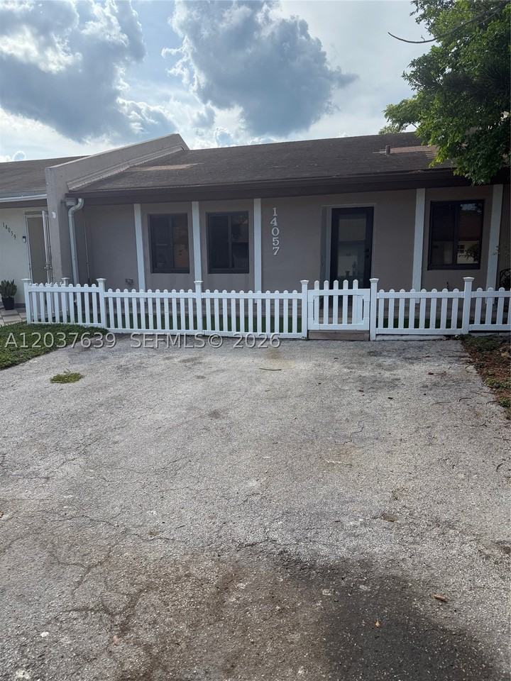 14057 Sw 52nd Ter #14057 - Photo 6 of 17