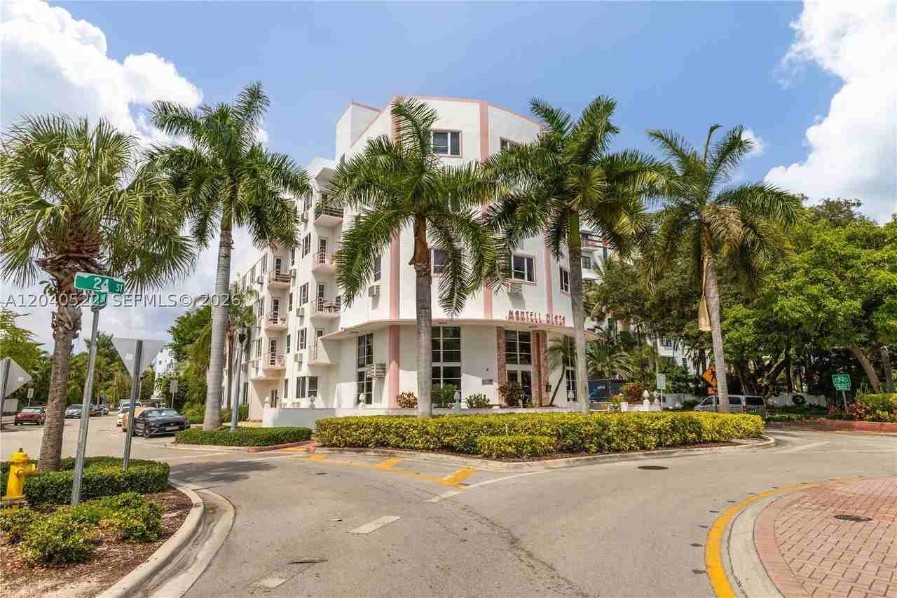 255 W 24th St #432