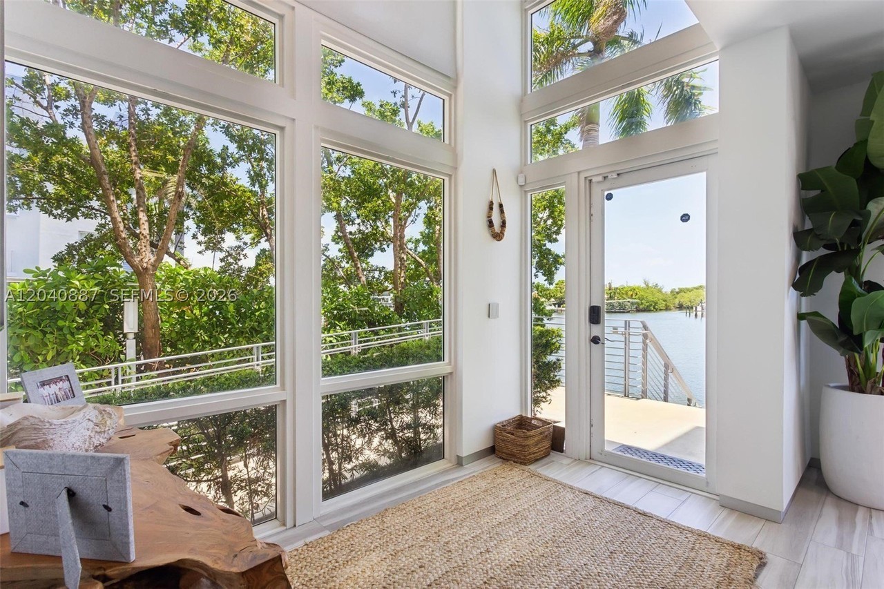 101 N Shore Dr #101 - Photo 4 of 50
