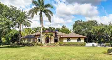 featured image of 6807 Nw 66th Way