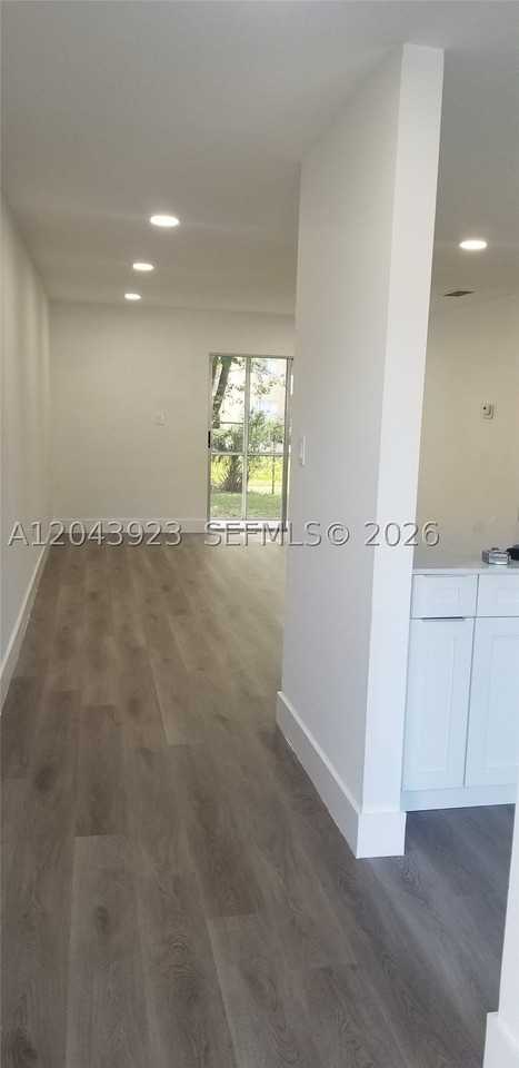 2244 Sw 81st Ave #2244 - Photo 3 of 15