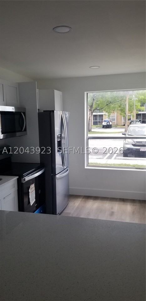2244 Sw 81st Ave #2244 - Photo 5 of 15