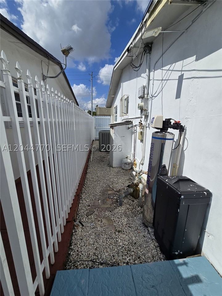 4255 Nw 167th Ter #EFF - Photo 7 of 37