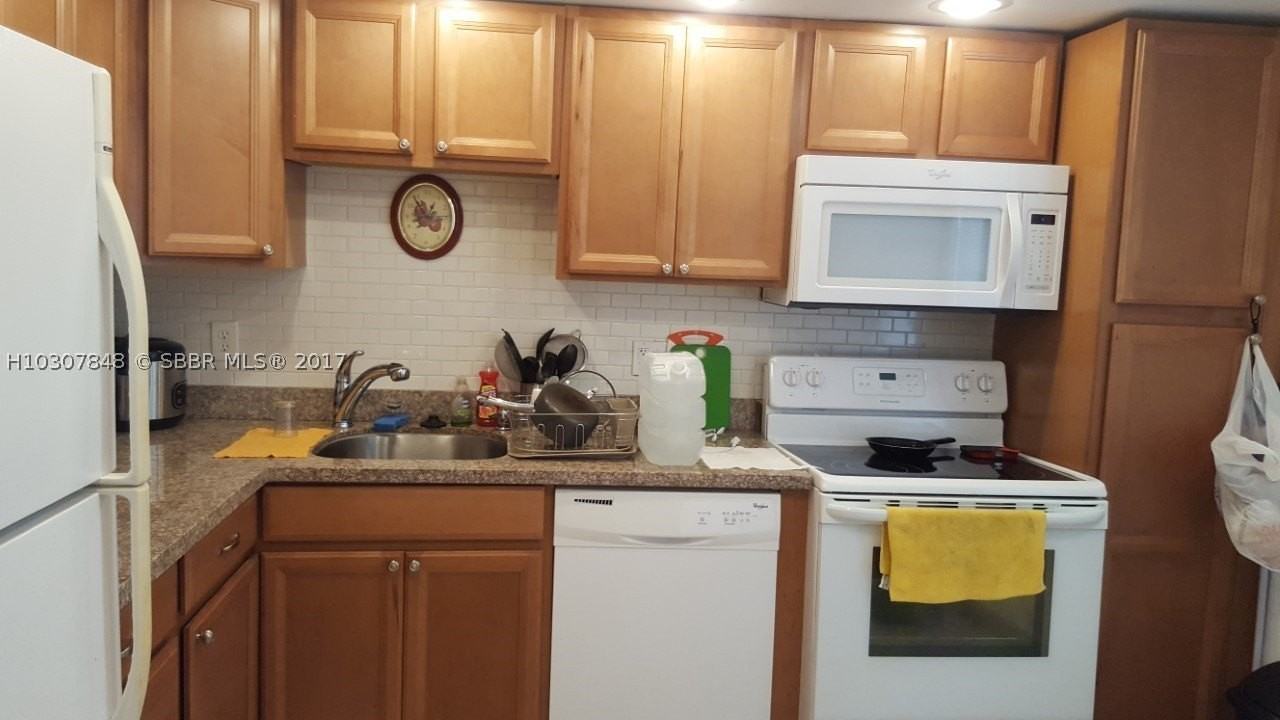 2851 S Palm Aire Dr #506 - Photo 3 of 6