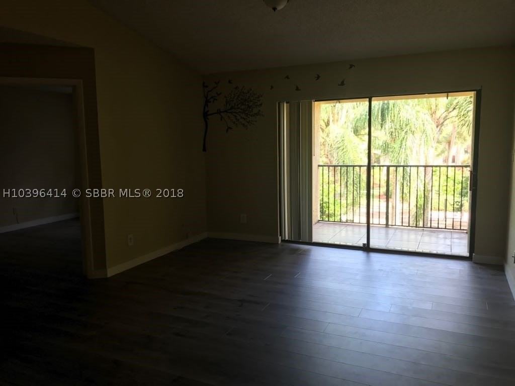 640 S Park Rd #28-4 - Photo 7 of 11