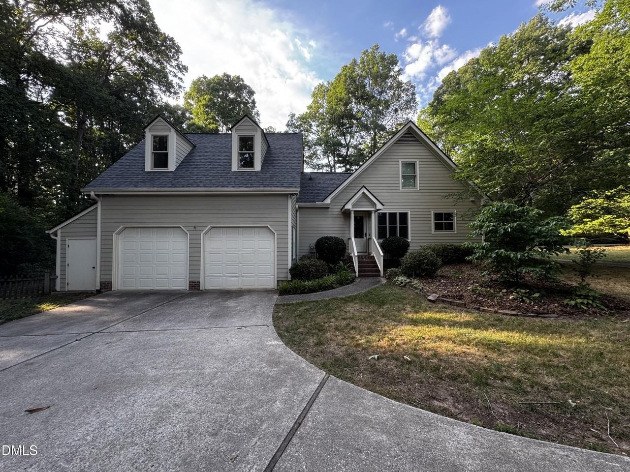 12001 Pembridge Ln - Photo 2 of 36