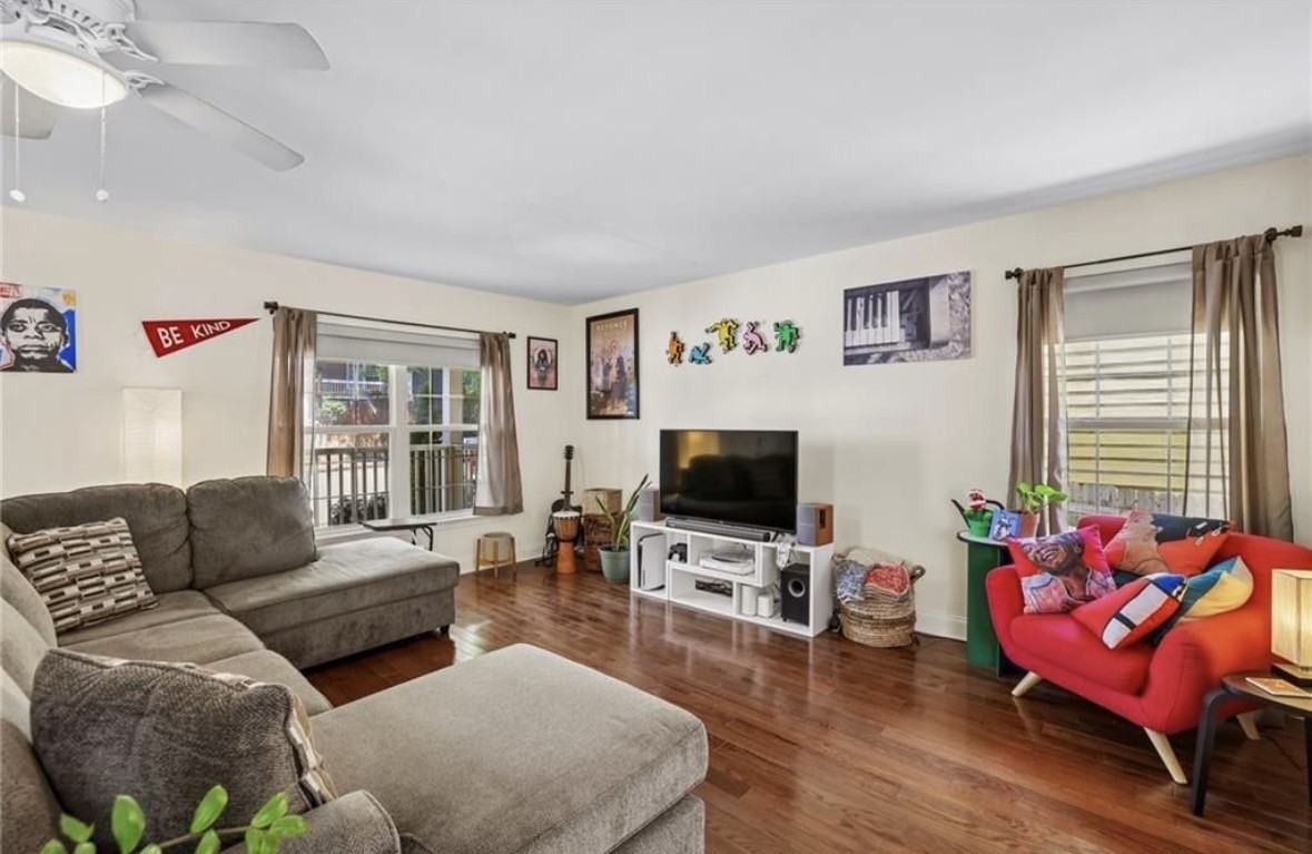 744 Garibaldi St Sw #NA - Photo 3 of 16
