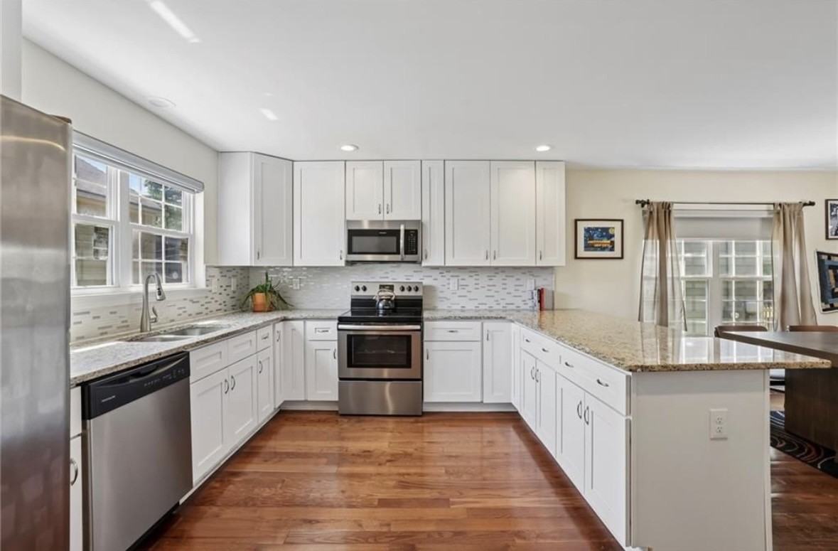 744 Garibaldi St Sw #NA - Photo 6 of 16