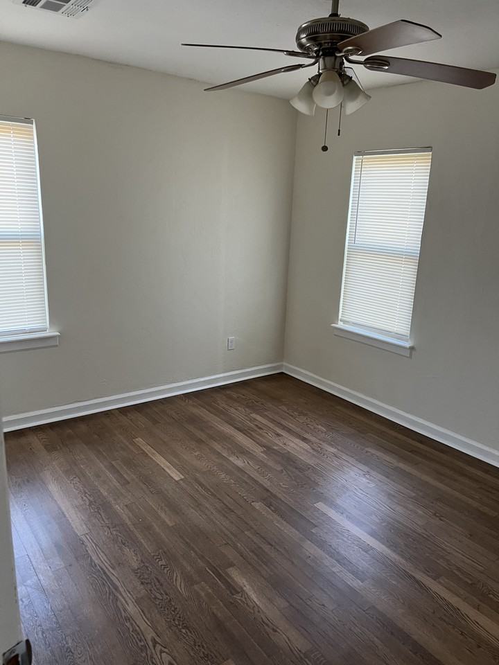 2036 Ne 12th St #NA - Photo 6 of 12
