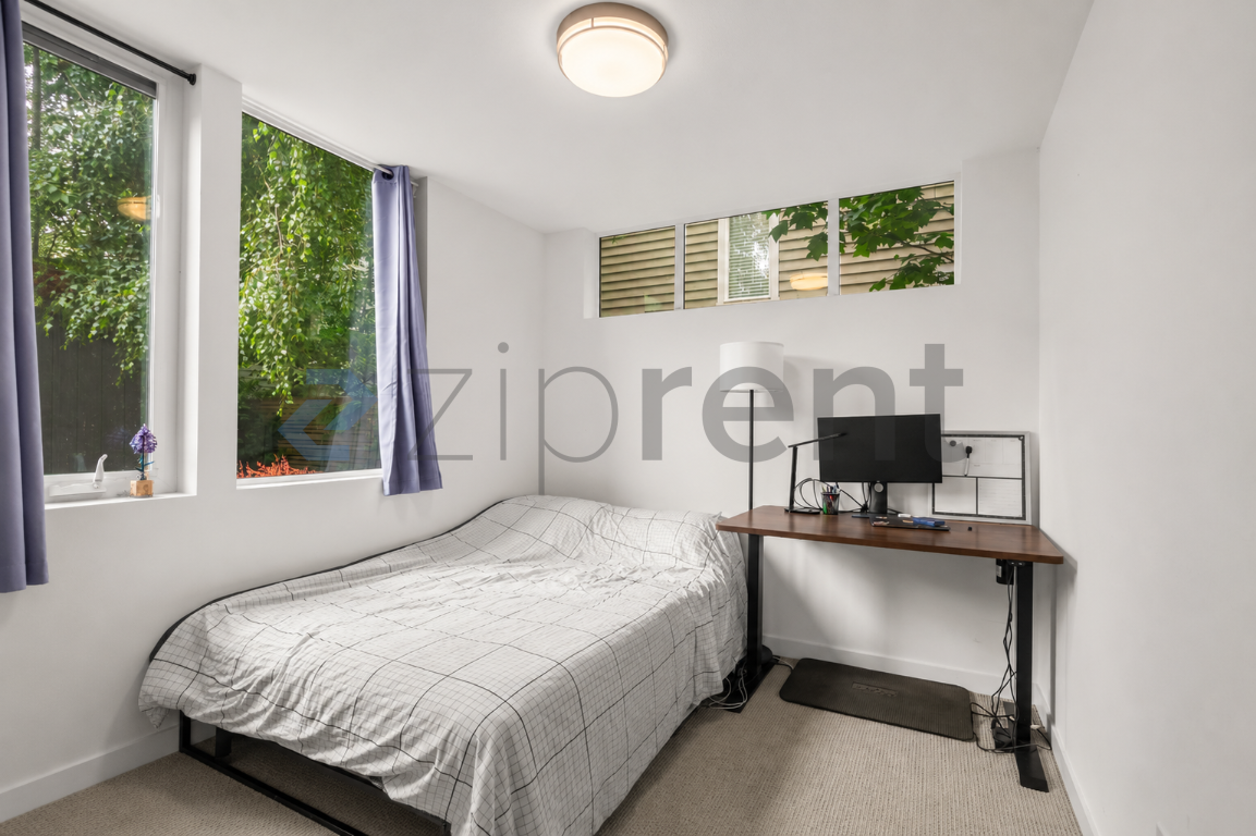 9043 Mary Ave Nw #B - Photo 4 of 18