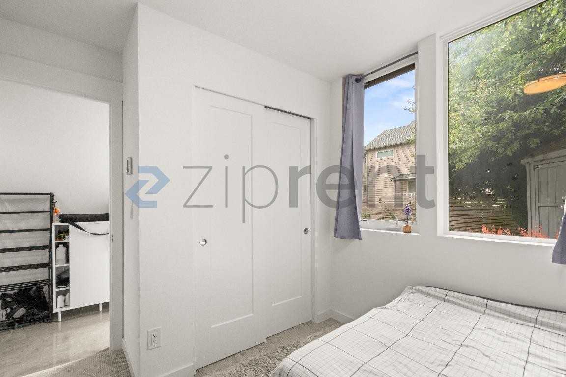 9043 Mary Ave Nw #B - Photo 5 of 18