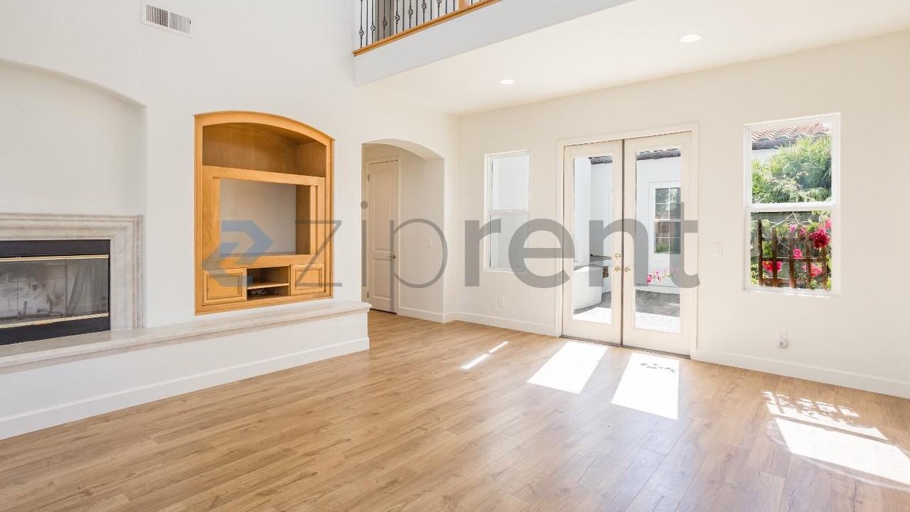 1832 Club Dr - Photo 6 of 37