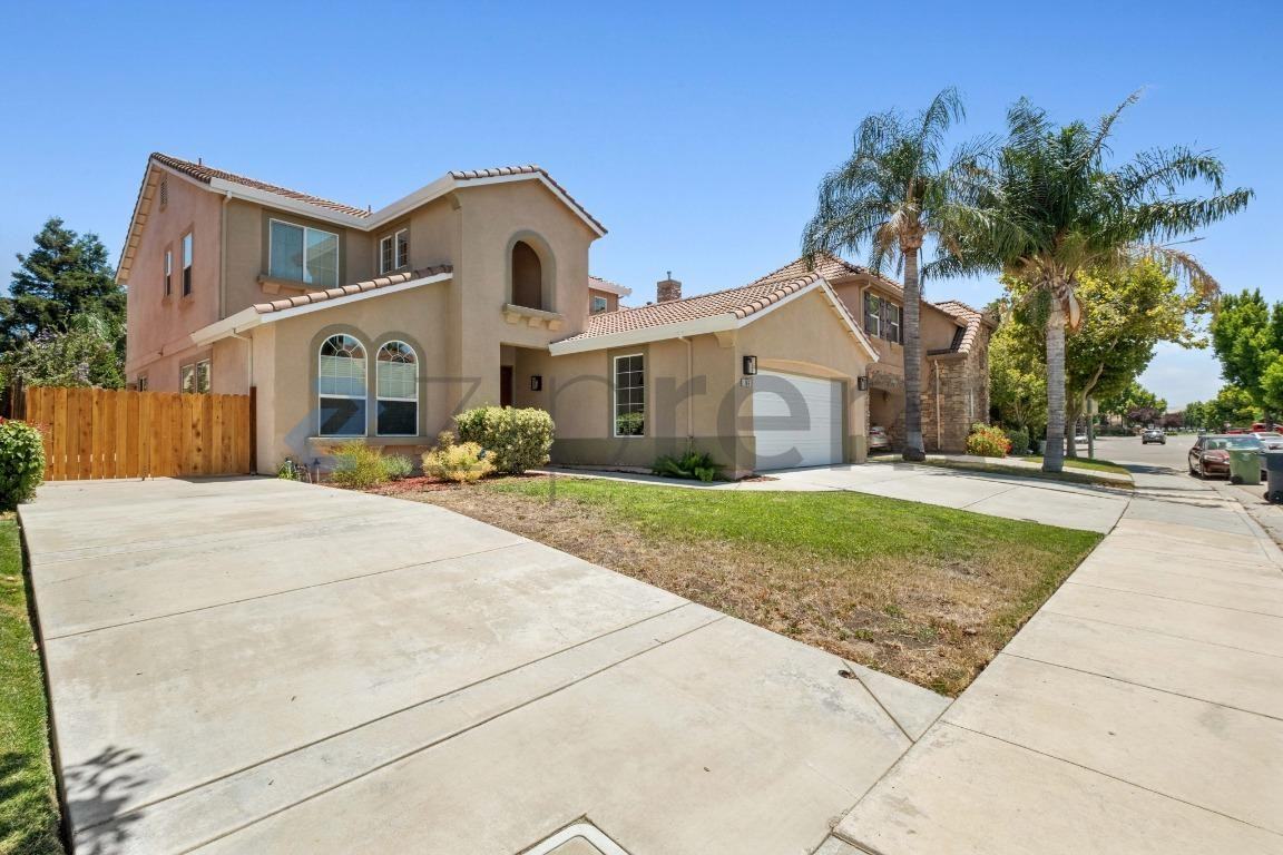 166 Barcelona Dr - Photo 4 of 37
