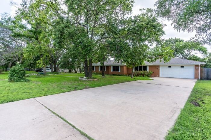 12504 Silver Spur - Photo 2 of 18