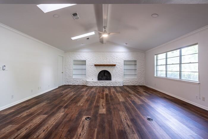 12504 Silver Spur - Photo 3 of 18
