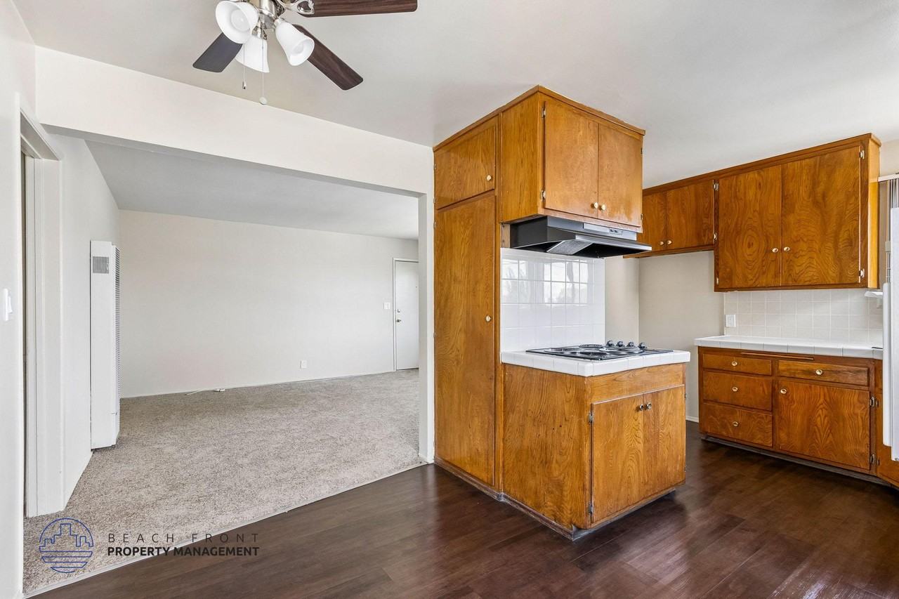 1010 Larch St. - Photo 3 of 22
