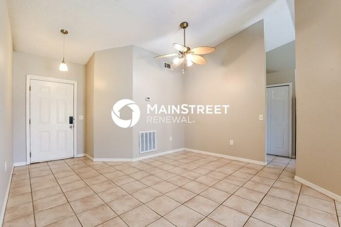 2348 Ainsworth Ave - Photo 2 of 17