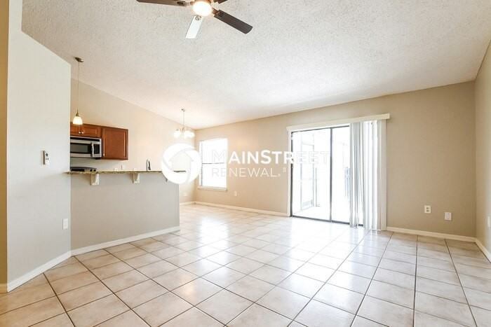 2348 Ainsworth Ave - Photo 4 of 17