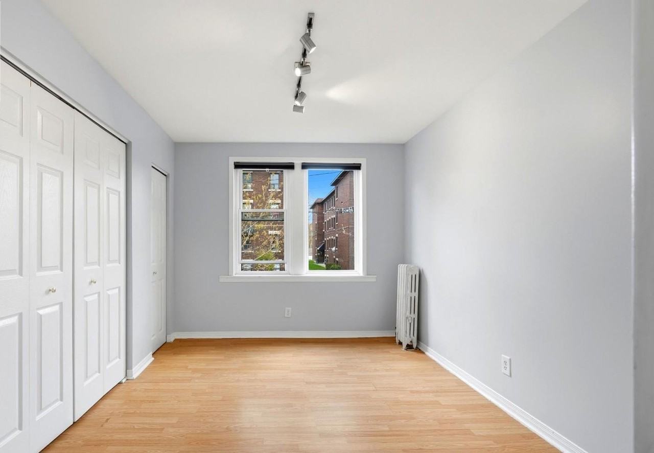 356 Hunter Street East #11 - Photo 5 of 9