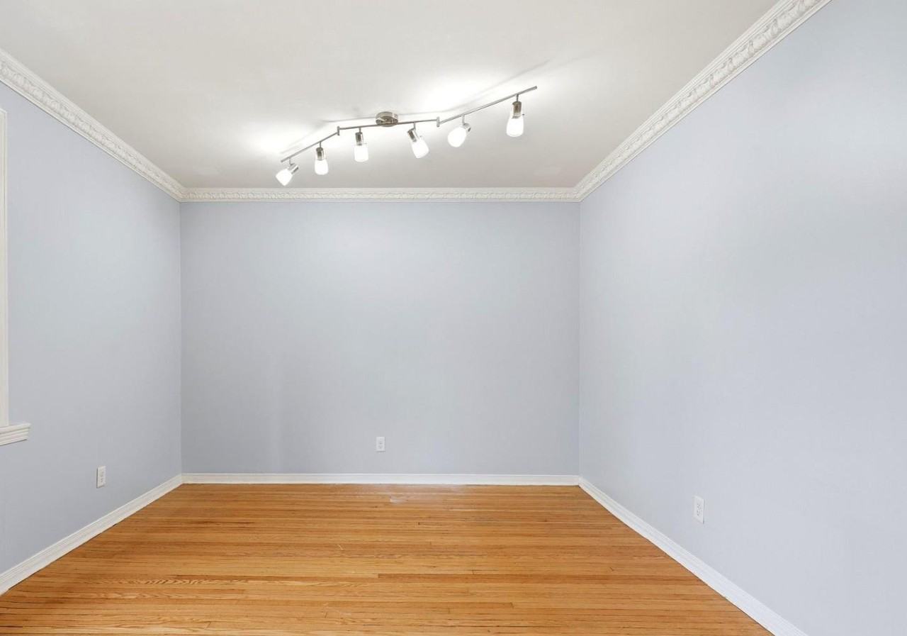 356 Hunter Street East #11 - Photo 7 of 9