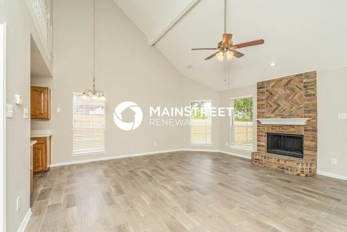 320 Trees Dr - Photo 2 of 18