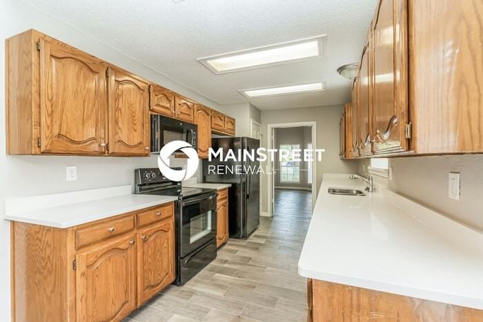 320 Trees Dr - Photo 4 of 18