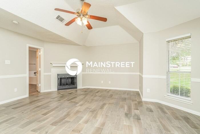 320 Trees Dr - Photo 7 of 18