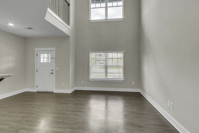 148 Cox St - Photo 4 of 36