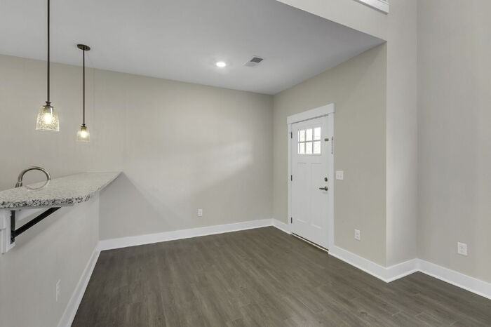 148 Cox St - Photo 6 of 36