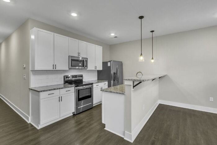 148 Cox St - Photo 7 of 36