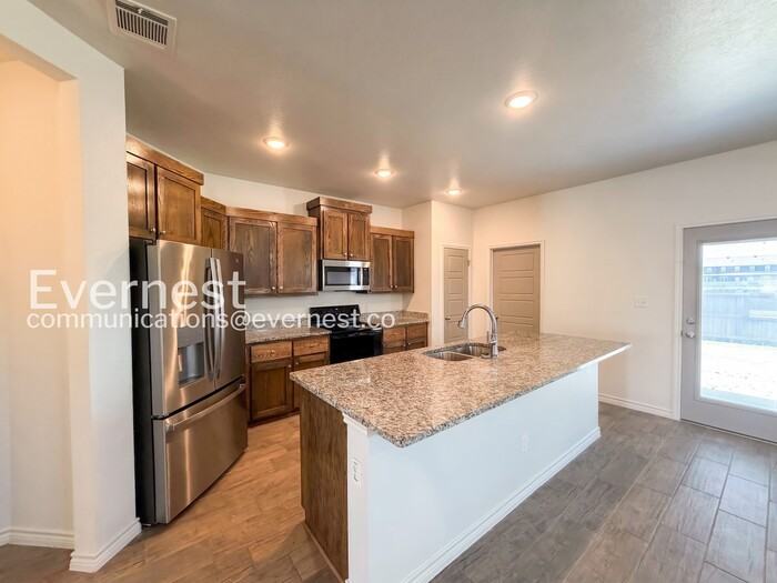 8511 Glade Dr - Photo 5 of 28