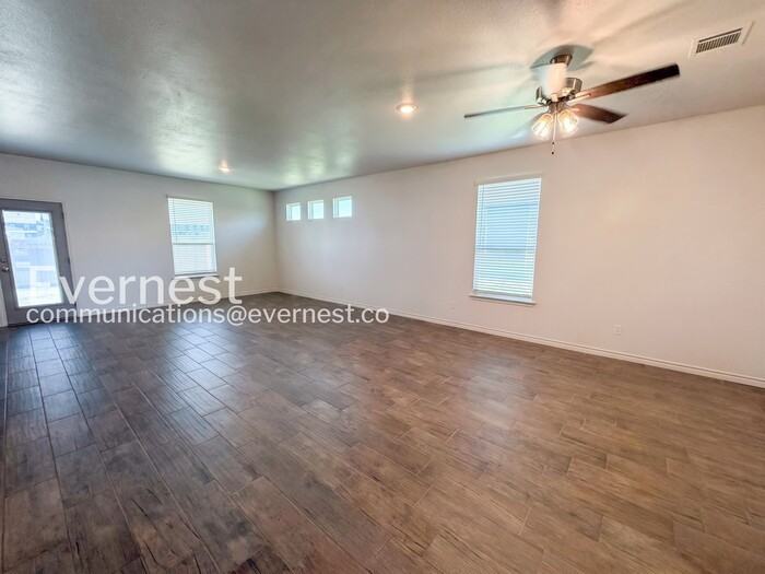 8511 Glade Dr - Photo 6 of 28