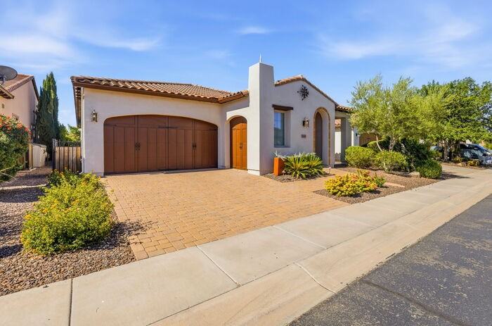 1589 E Vesper Trl - Photo 2 of 46