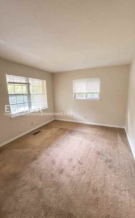 309 Nye Dr - Photo 4 of 18
