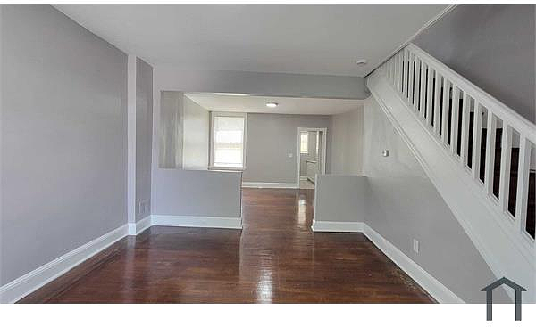 1900 Griffis Ave - Photo 2 of 10