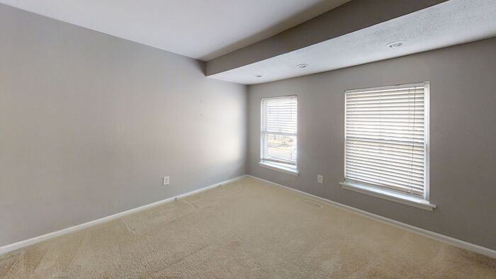2400 Fleet St - Photo 2 of 7
