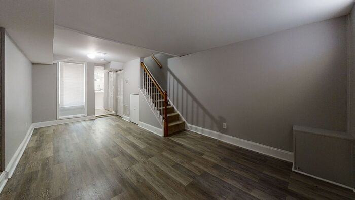 2400 Fleet St - Photo 3 of 7