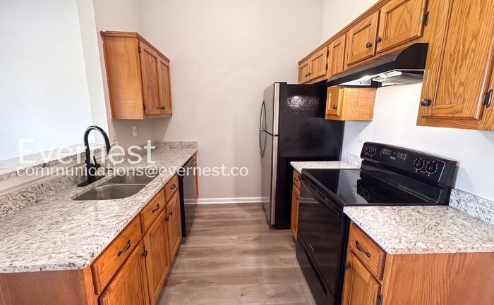 5669 Kaitlyn Dr W - Photo 6 of 31