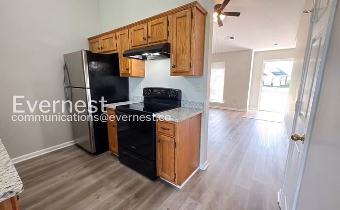5669 Kaitlyn Dr W - Photo 7 of 31