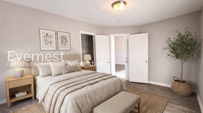 5669 Kaitlyn Dr W - Photo 5 of 31
