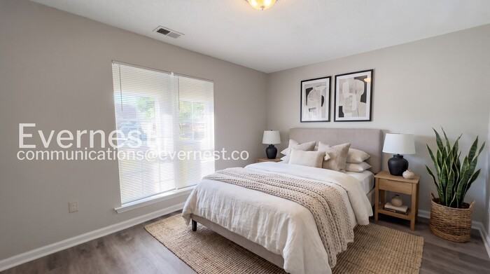 5669 Kaitlyn Dr W - Photo 4 of 31