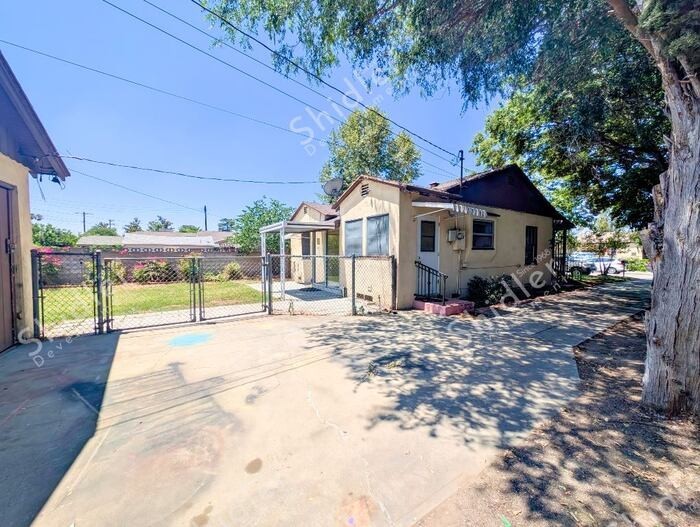 3245 N Stoddard Ave - Photo 6 of 48