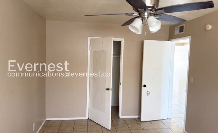 447 N Drew St E - Photo 7 of 16