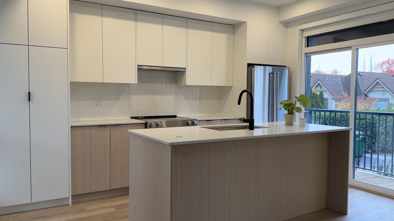 1000 Laval Square - Photo 3 of 17