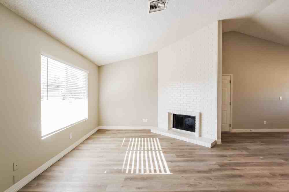 5222 W Aster Dr - Photo 3 of 16