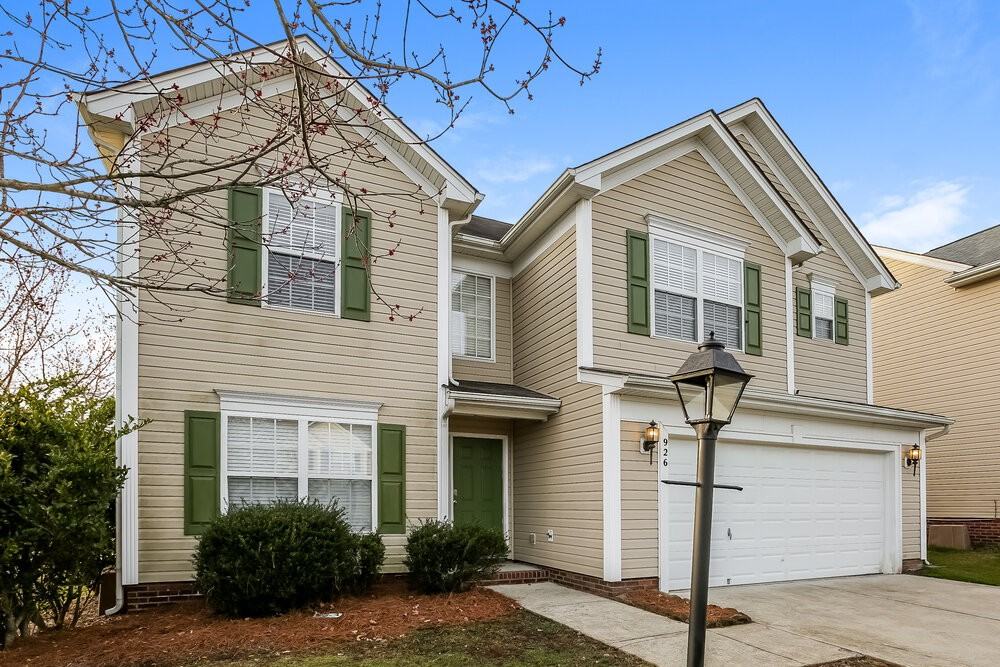 926 Marthas View Dr - Photo 4 of 17