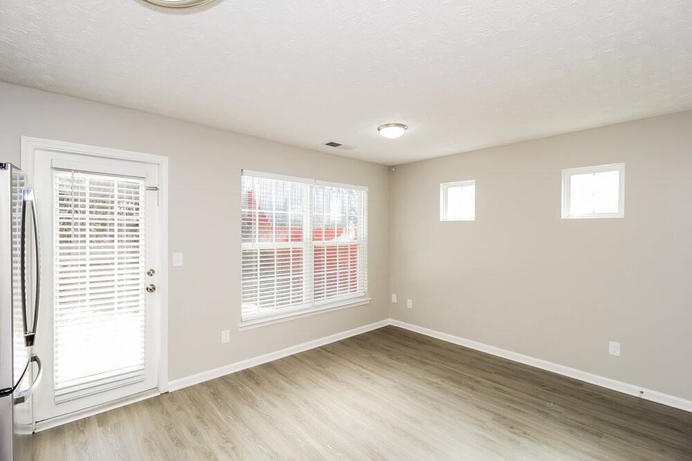 427 Topaz Dr - Photo 6 of 17
