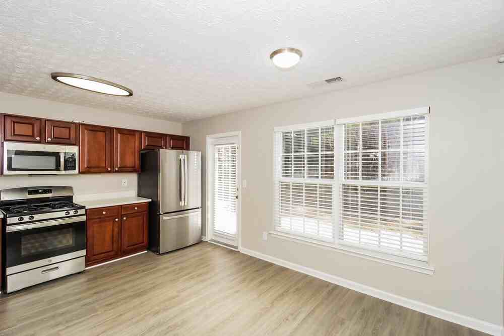 427 Topaz Dr - Photo 7 of 17